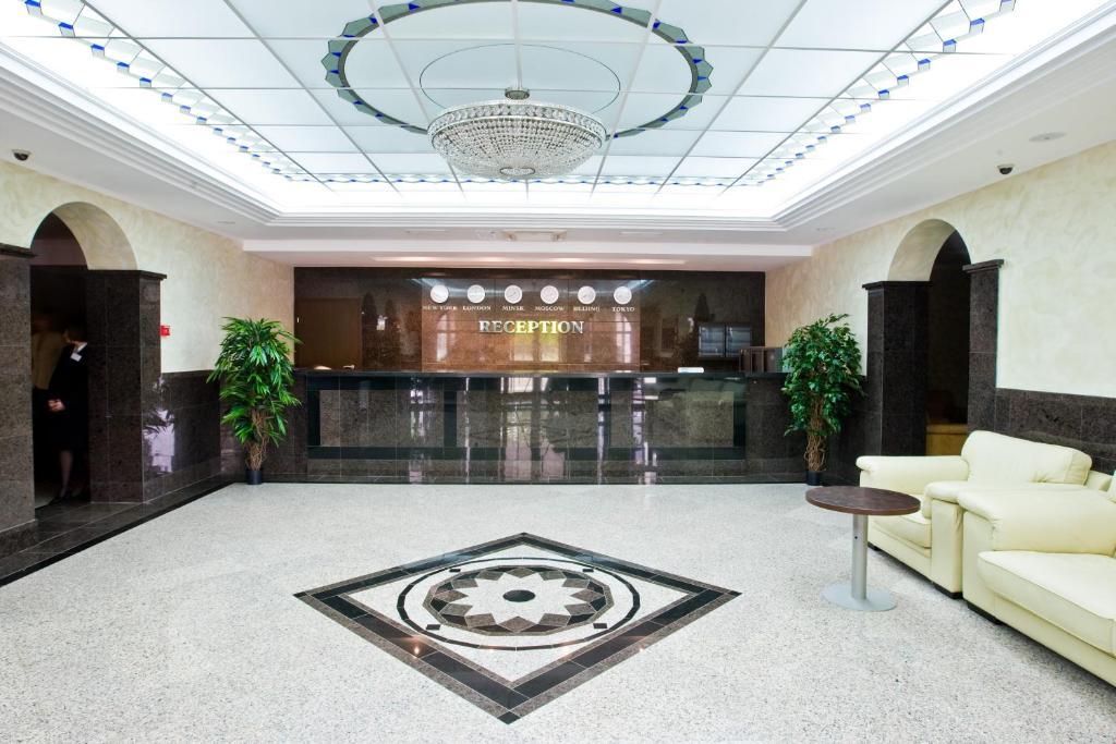 Hotel Westa Minsk Esterno foto